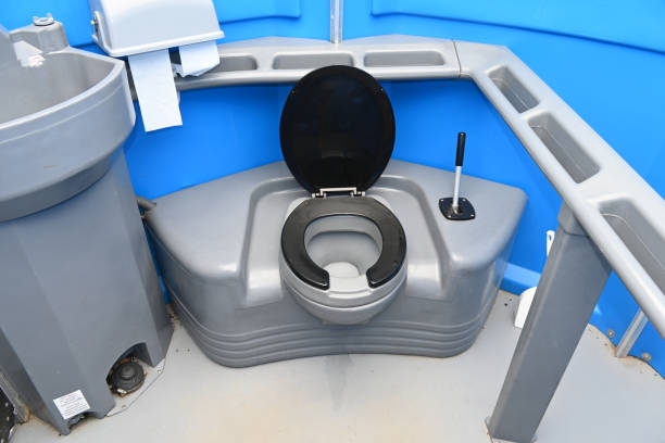 Best Portable restroom trailer rental  in Merriam Woods, MO